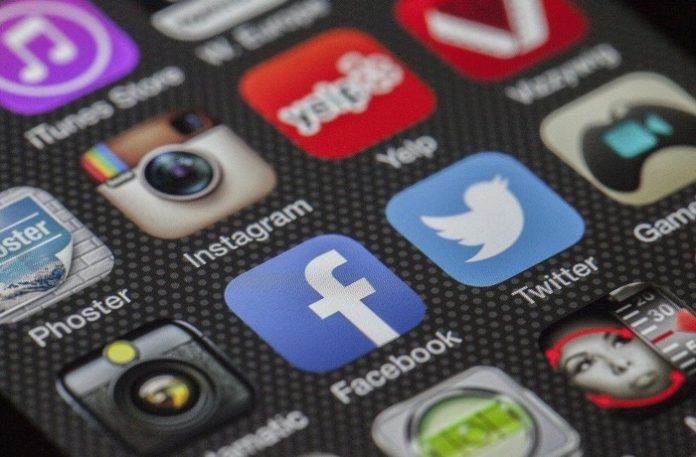 Facebook va a contratar 10.000 personas para trabajar en el metaverso
